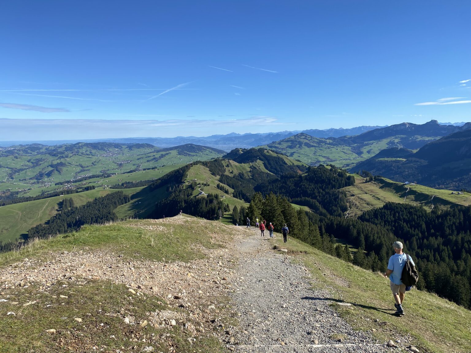 schw-galp-kronberg-appenzell-wandern-mit-freunden